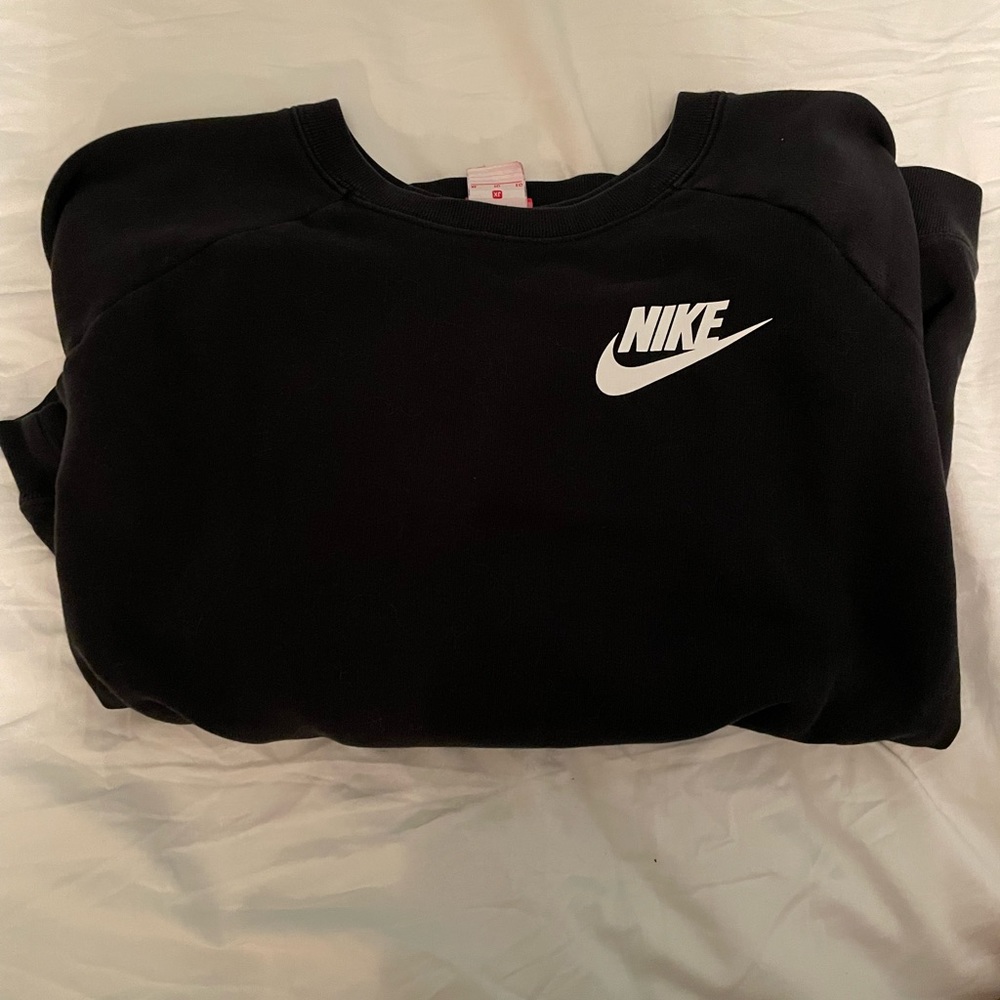 Black NIKE crew neck
